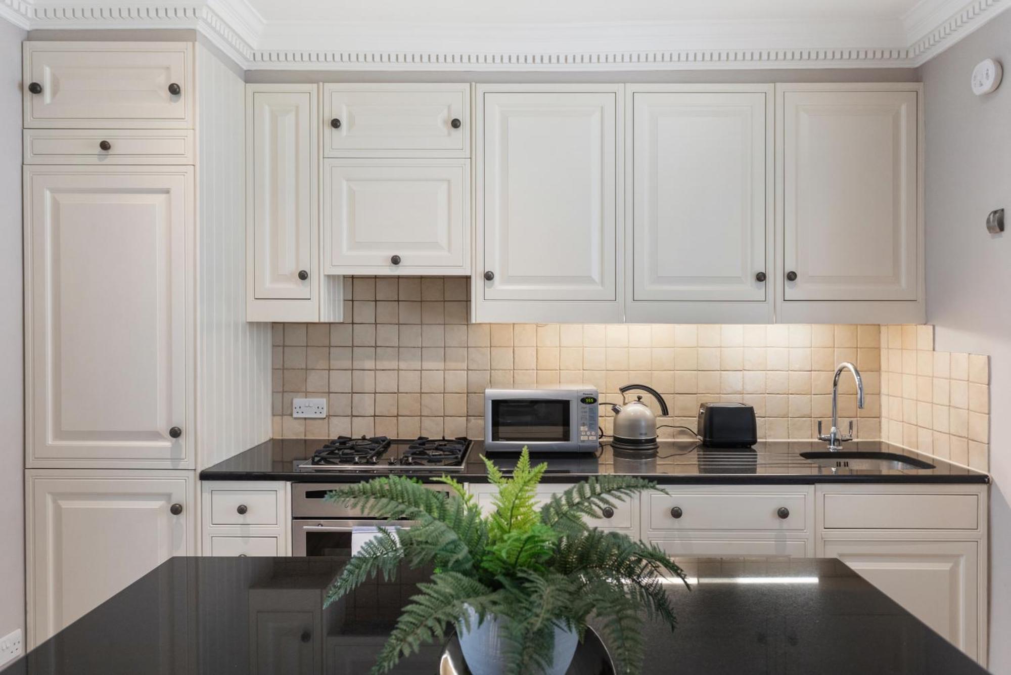Stunning Knightsbridge 2bed Flat! Appartamento
