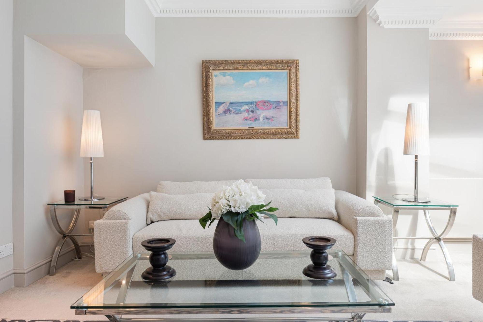 Stunning Knightsbridge 2bed Flat! Appartamento